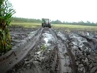 Case Mx 135 Çamurla İmtihanı