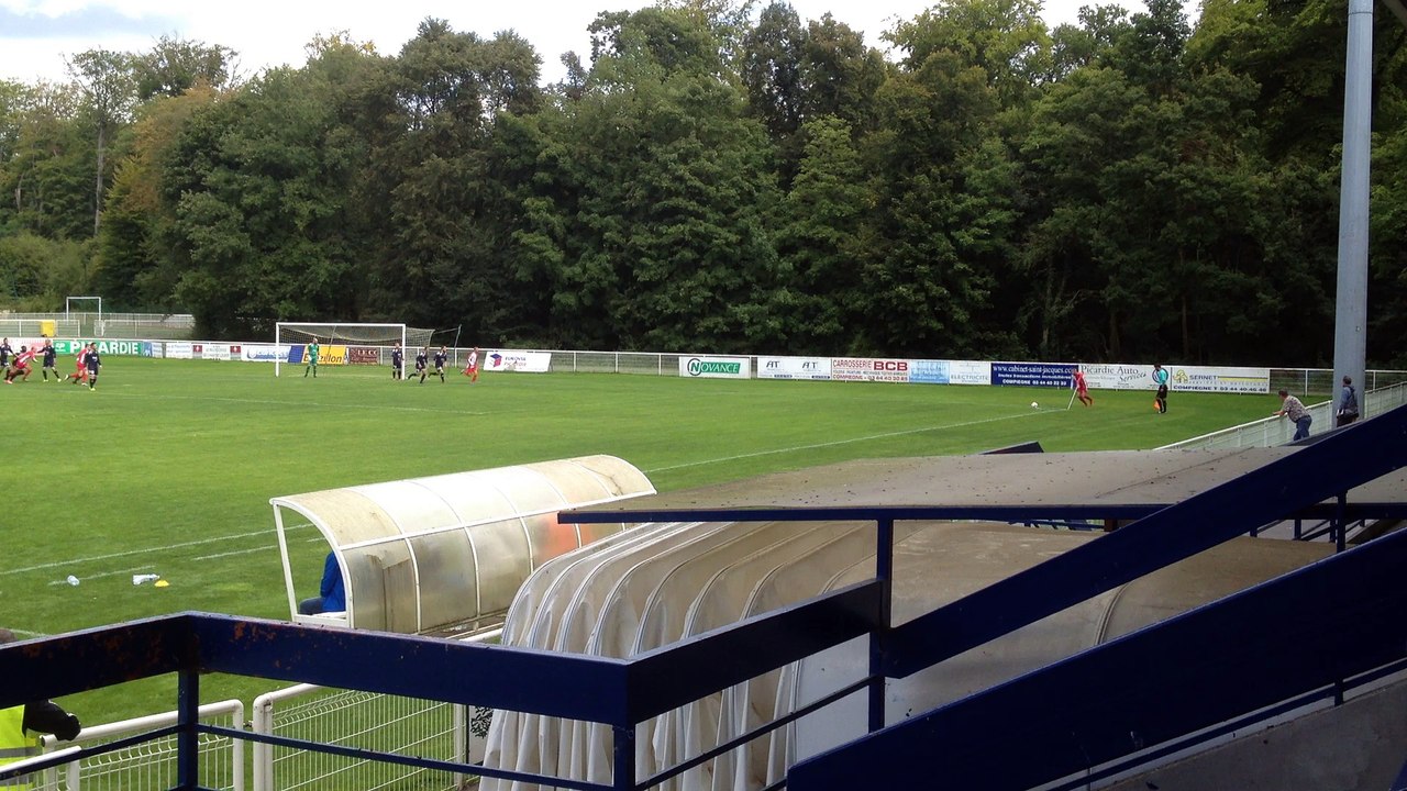 Séquence de jeu dans le premier match du promu ESC de Longeau contre Compiègne le deuxième de la saison dernière (1à2).