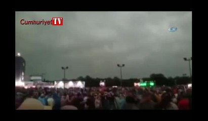 Korkunç an kamerada! Festivale yıldırım düştü: Çok sayıda yaralı var