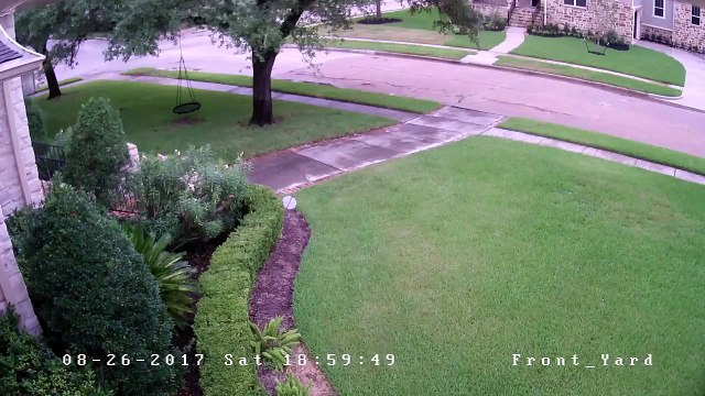Timelapse des inondations et décrue de l'ouragan Harvey dans un quartier de Houston !