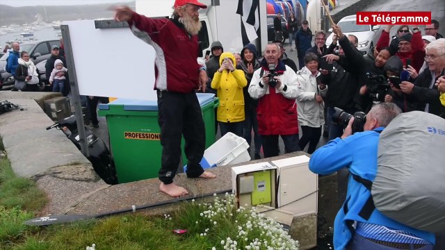 Aventure. Arrivée du Polonais Doba au Conquet (29)