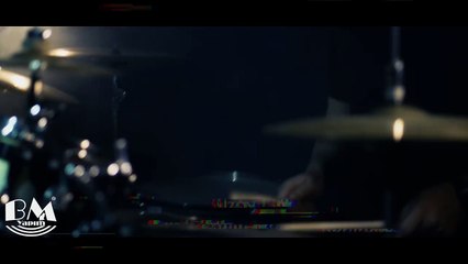 Uzay Gök - Kontrolsüz