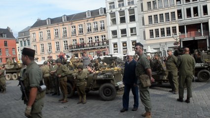 Tanks in town sur la place de Mons 1.Vidéo Eric Ghislain