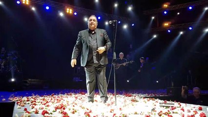 Βασίλης Καρράς  : Γιορτάζει τα 40 χρόνια του.... live 2017