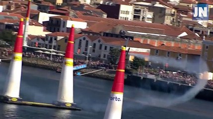 O checo Martin Sonka é o grande vencedor da Red Bull Air Race no Porto