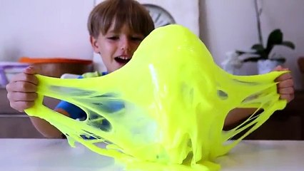 My Pet Poop Emoji Is Alive! Annabelle & Victoria Toy Freaks