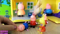 Свинка #Пеппа и #Джордж строят #замок из песка. #Мультик из игрушек. #Peppa Pig