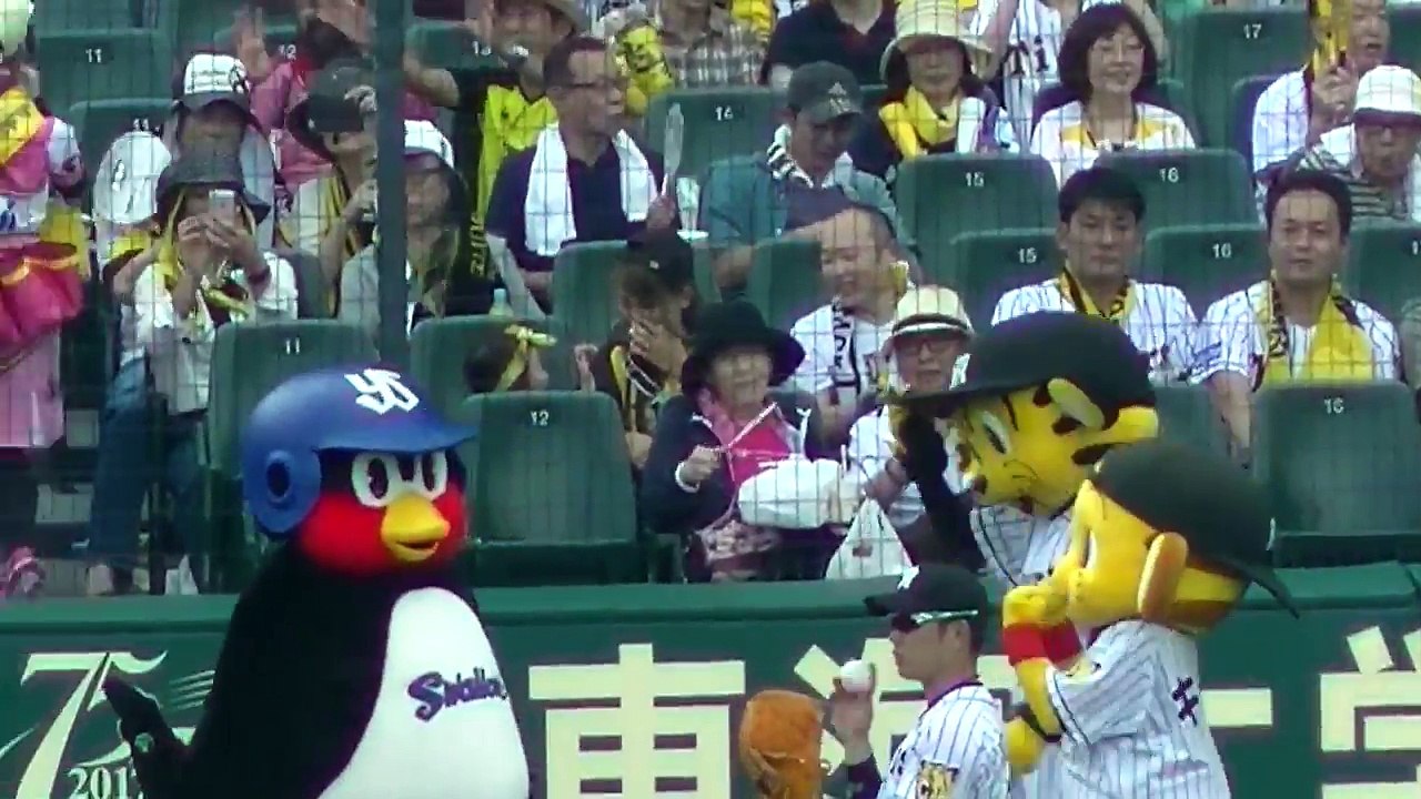キー太との勝負に勝って景品を要求するつば九郎