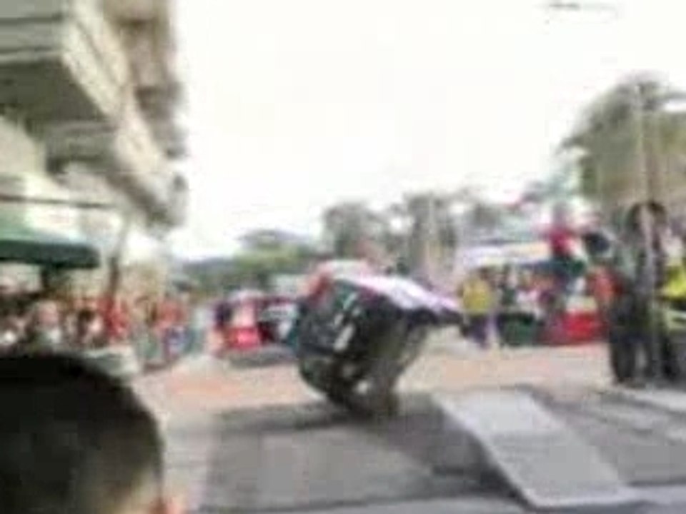 Macchine su 2 ruote..... una catastrofe!!!!!!!