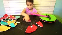 Learn Colors for Children and Toddlers With Colorful Plates   Bad Kid Smash Prank