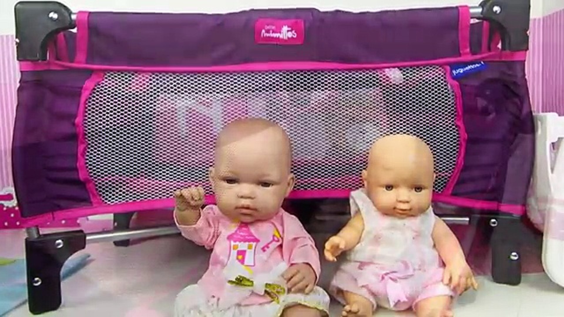 Bebés en Mundo Juguetes, cuna y trona para la muñeca bebé Lucía vídeos de  juguetes en español─影片 Dailymotion