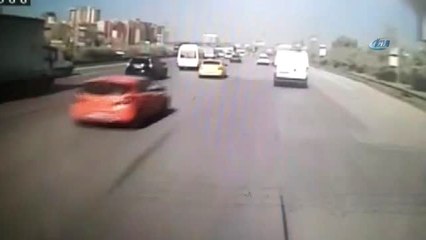 Sapağı Kaçıran Dalgın Sürücü Faciaya Neden Oluyordu