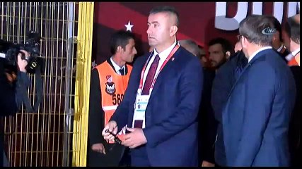 Başbakan Yıldırım İle Demirören Staddan Birlikte Ayrıldı