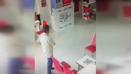 Konya'da Gözlük Hırsızı Kamerada