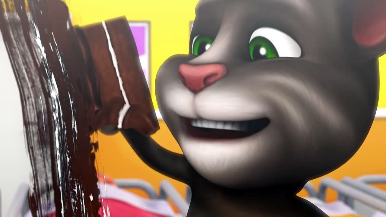 Talking Tom spells F