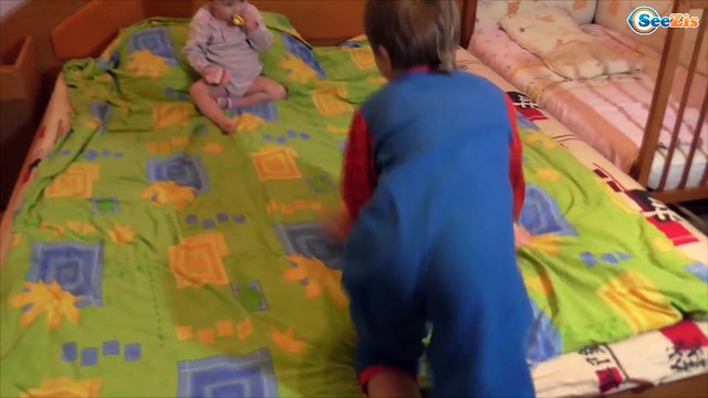BAD BABY and Good Girl Playing Арина и Игорек Плохие и Хорошие Дети Ложимся Спать Видео для Детей