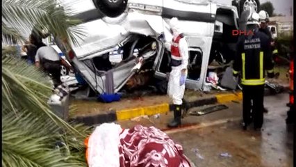 Antalya Manavgat'ta Tur Minibüsü Devrildi 3 Ölü, 11 Yaralı -4