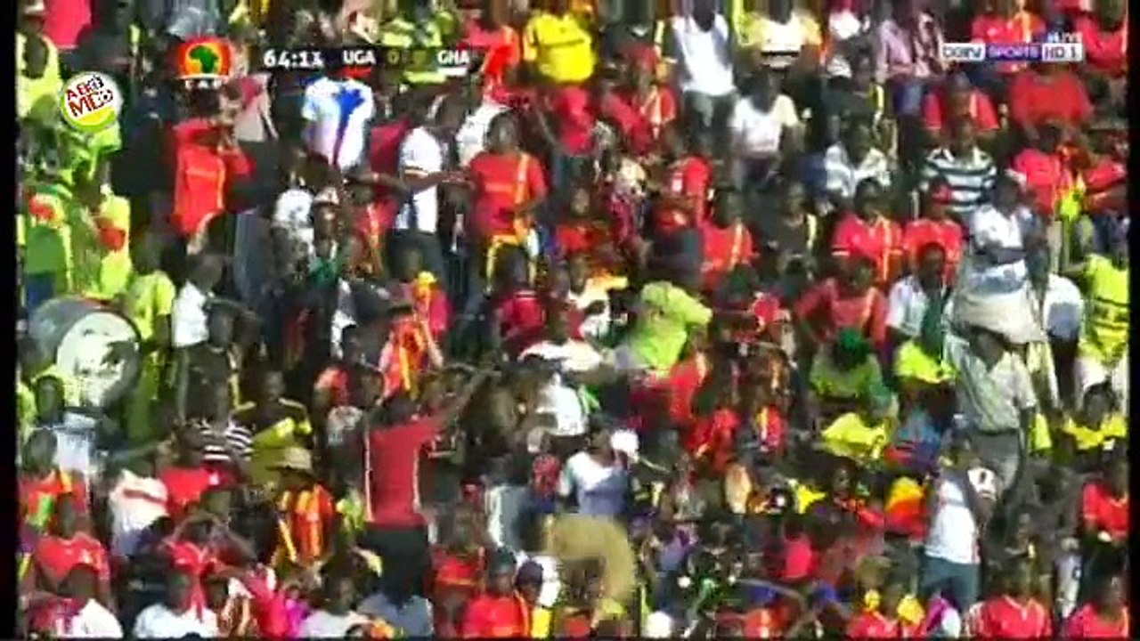 ضربة جزاء صحيحة لـ "غانا" امام "أوغندا" لم تحتسب من الحكم الجنوب أفريقي