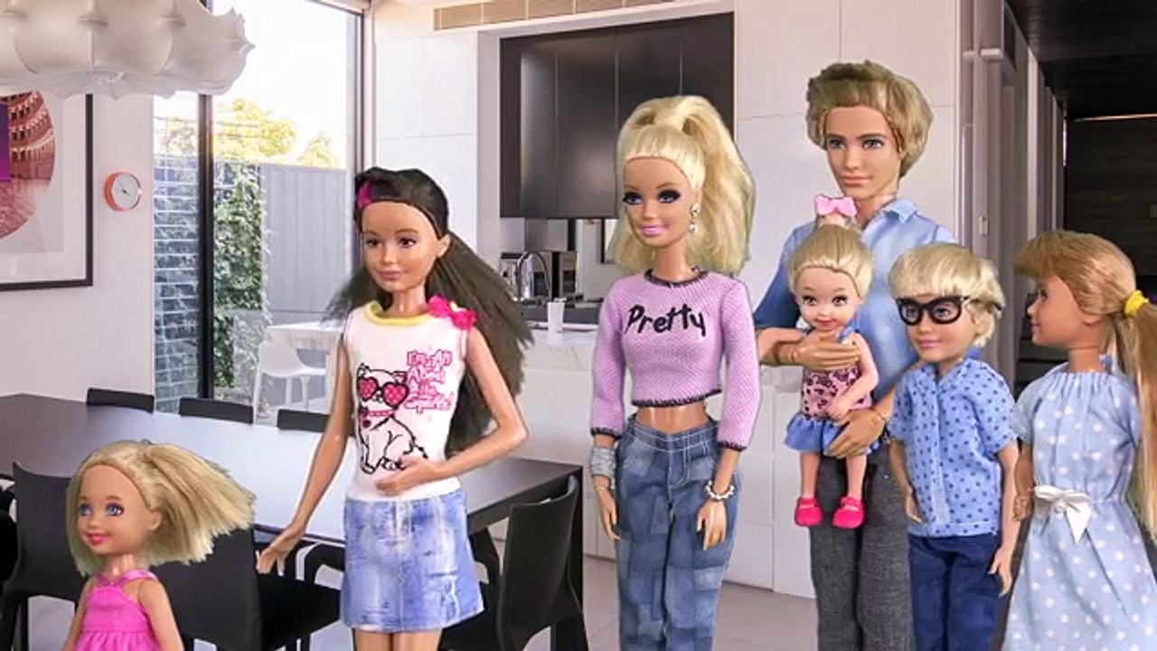 Barbie - Annabelles Missing Christmas Present