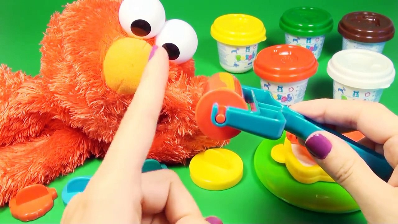 Play Doh Chef Elmo Sesame Street Lunch Playdough Sandwich Cook with Elmo