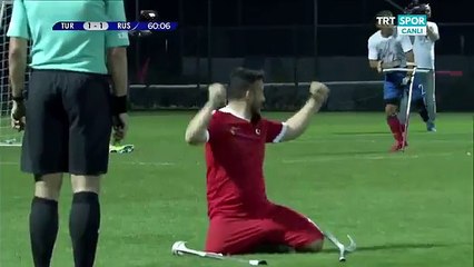 Akrep vuruşu ile asist yaptı!