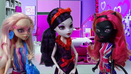 Monster High Dolls Mystery Series with Elissabat, Catty Noir, Clawd Wolf and more