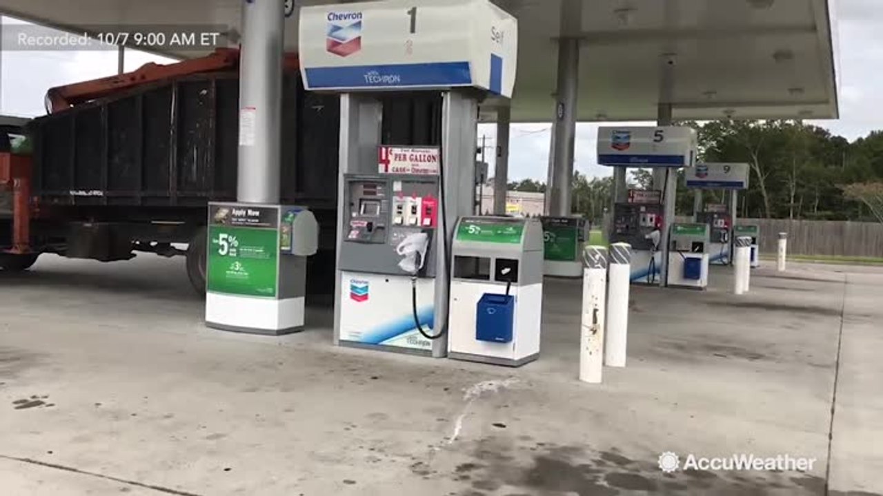 Gas stations empty in Biloxi, Mississippi before Hurricane Nate video