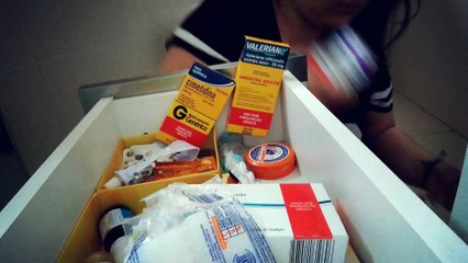vlog 6 (organizando a gaveta de remedio, meu dilema com as bolsas, comprinha de decoração)