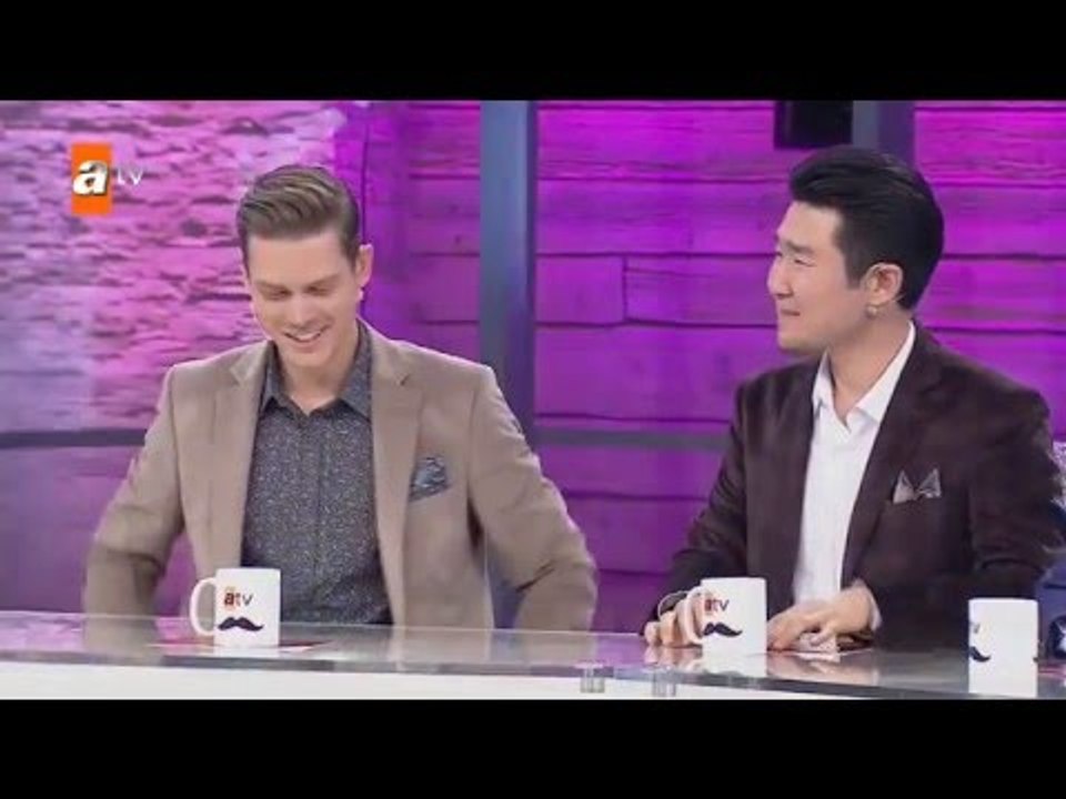 Masataka ve Robbie çay kültürlerini anlatıyor ...