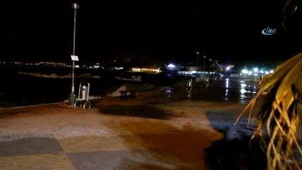 Edremit Körfezi'nde Şiddetli Lodos