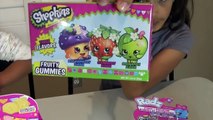 SHOPKINS CANDY & Sweets Review SHOPKINS SURPRISE EGG RADZ Candy Dispenser Season 3 Toys To See