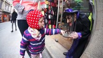 Bad baby КУКЛА Беби Бон в Парке Напали голуби Гигантские Бабочки Видео для детей