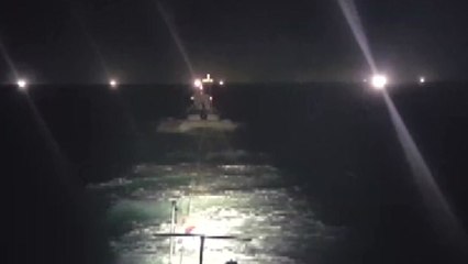 부산 앞바다서 낚싯배 기관고장으로 표류...7명 구조 / YTN