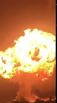 Des vidéos sur le web montrent les images d'une impressionnante explosion qui s'est produite hier soir à Accra