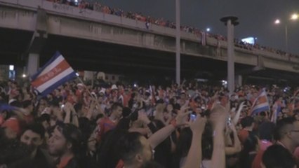 Costarricenses salen a las calles para celebrar pase al mundial de Rusia