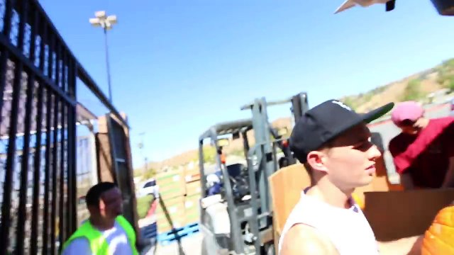 POOL FILLED WITH PUMPKINS **HALLOWEEN SPECIAL**