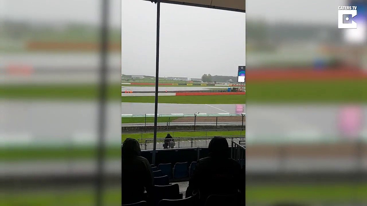 Un éclair frappe le circuit de Silverstone