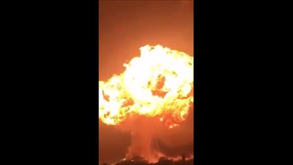 La spectaculaire explosion d'une station-service au Ghana