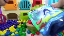 Learning Videos For Children LEARN COLORS SHREK & MAGICAL Rainbow GUMBALLS, TOY SURPRISES