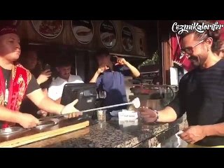 Aamir Khan’ı Oynattıkça Oynatan Maraş Dondurmacısı