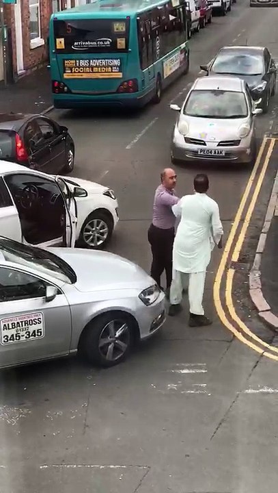 paki fighting uk