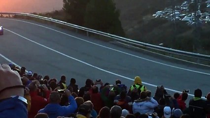 Quand Andreas Mikkelsen roule avec le capot ouvert