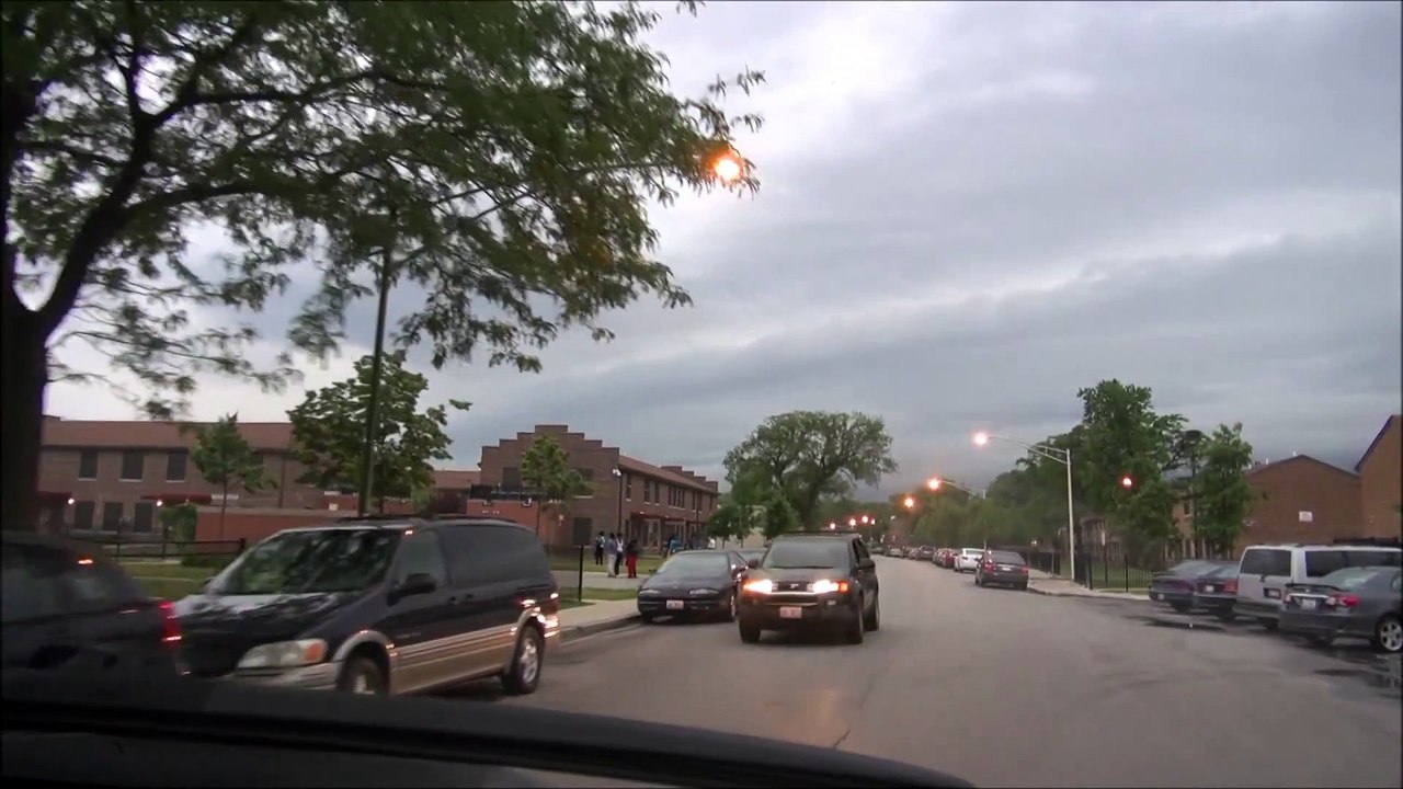 ALTGELD GARDENS HOUSING PROJECTS IN CHICAGO
