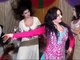 Latest Hot Pakistani Mehndi Dance- Hot Mujra New- Lip Kissing Mujra 2017
