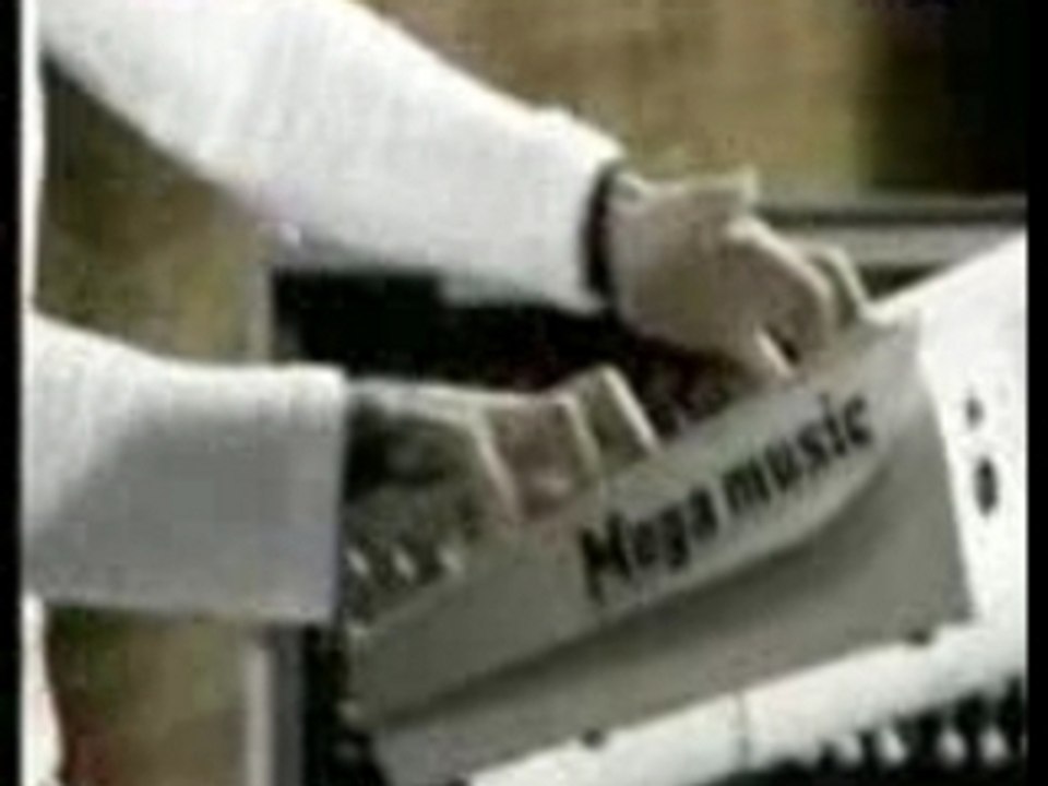 Amadeus Band - 100 %