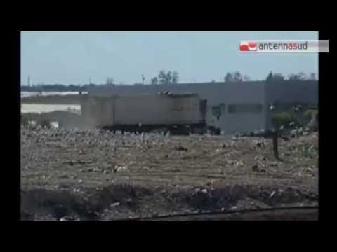 TG 19.01.15 Inchiesta gestione rifiuti a Brindisi, la Digos sequestra un mezzo per la raccolta