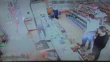 Silahın Namlusunu Kendine Çeviren Kadın, Eşinin Hayatını Kurtardı