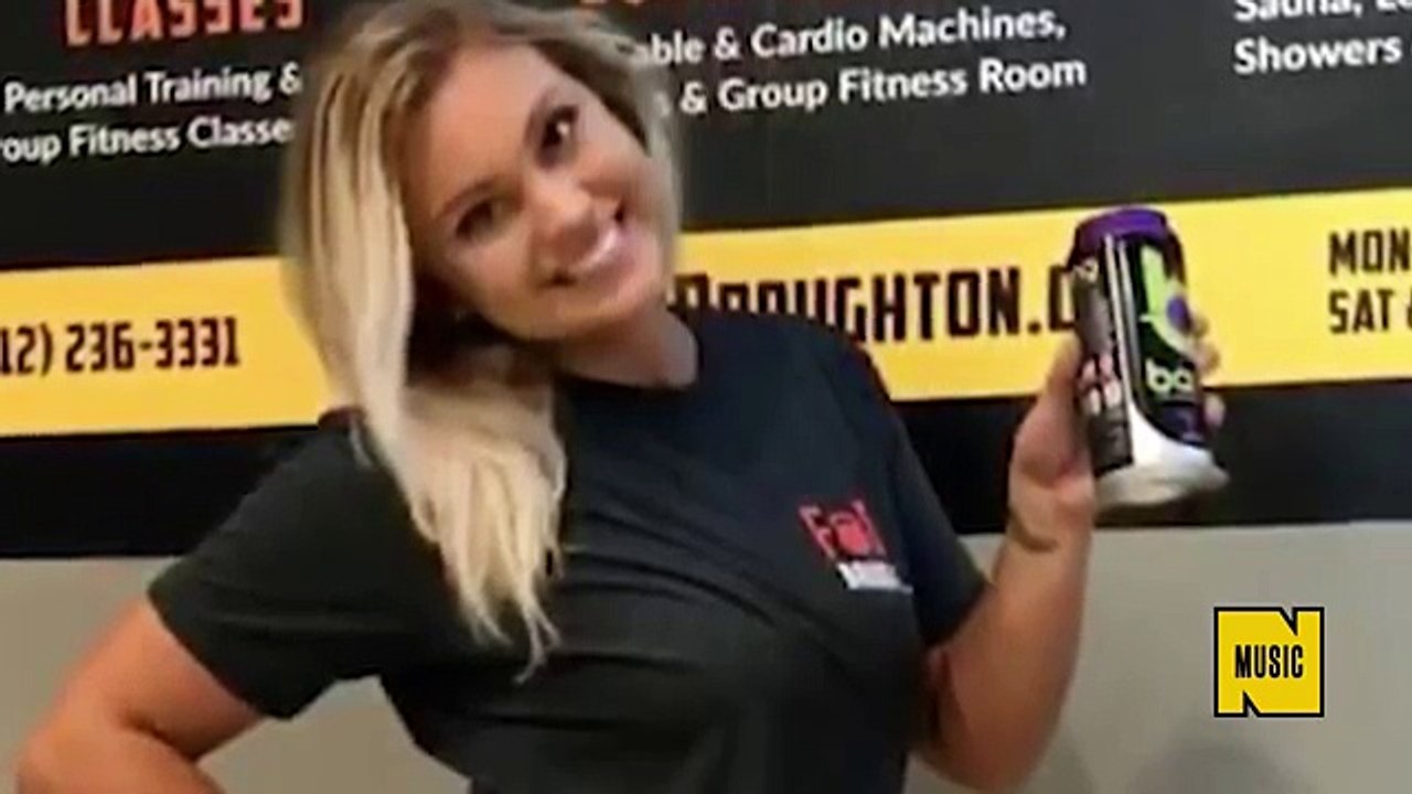 Justin Bieber Thirstily Slides into Someones DMs