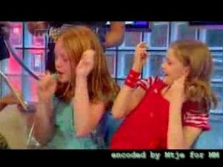 Giving Fans Goodies [TMI Oct.2007]