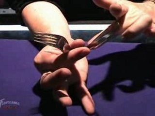 Perfect Bend Fork magic trick by Fantasma Magic